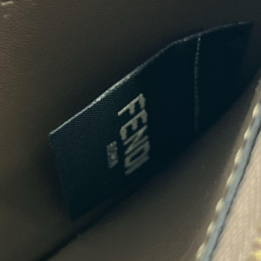 美品　フェンディ　ケース　FFダイヤモンド　カードケース　ズッカ　レザー