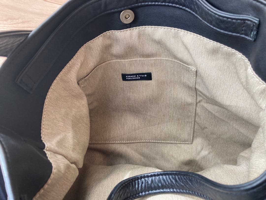 北欧暮らしの道具店撥水レザーショルダーバッグ