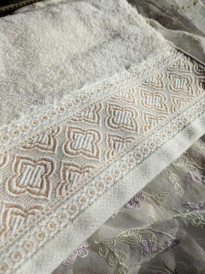 新品☆UCHINO☆最高級☆海島綿☆純金蒸着☆超高価☆豪華☆肉厚☆フェイスタオル