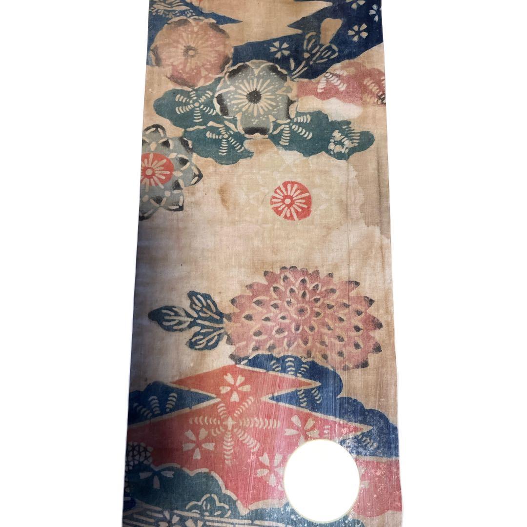 貴重】18世紀／綿白地松皮菱菊図案紅型