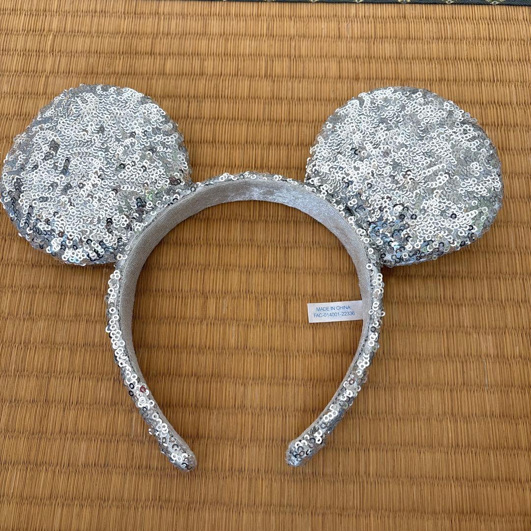 ミッキーマウス耳型カチューシャ スパンコール - メルカリ