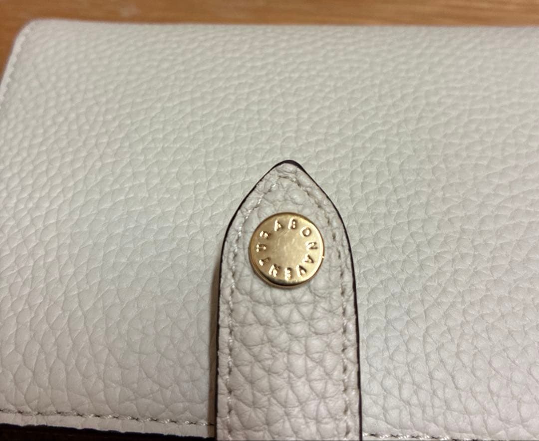 【美品】公式購入BONAVENTURA アイボリー 二つ折り財布