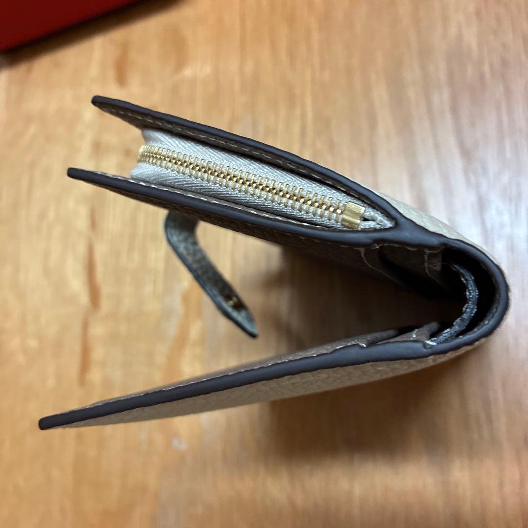 【美品】公式購入BONAVENTURA アイボリー 二つ折り財布