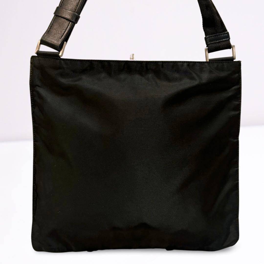 【正規品】PRADA プラダ ナイロン ショルダーバッグ 黒 三角ロゴ 男女兼用