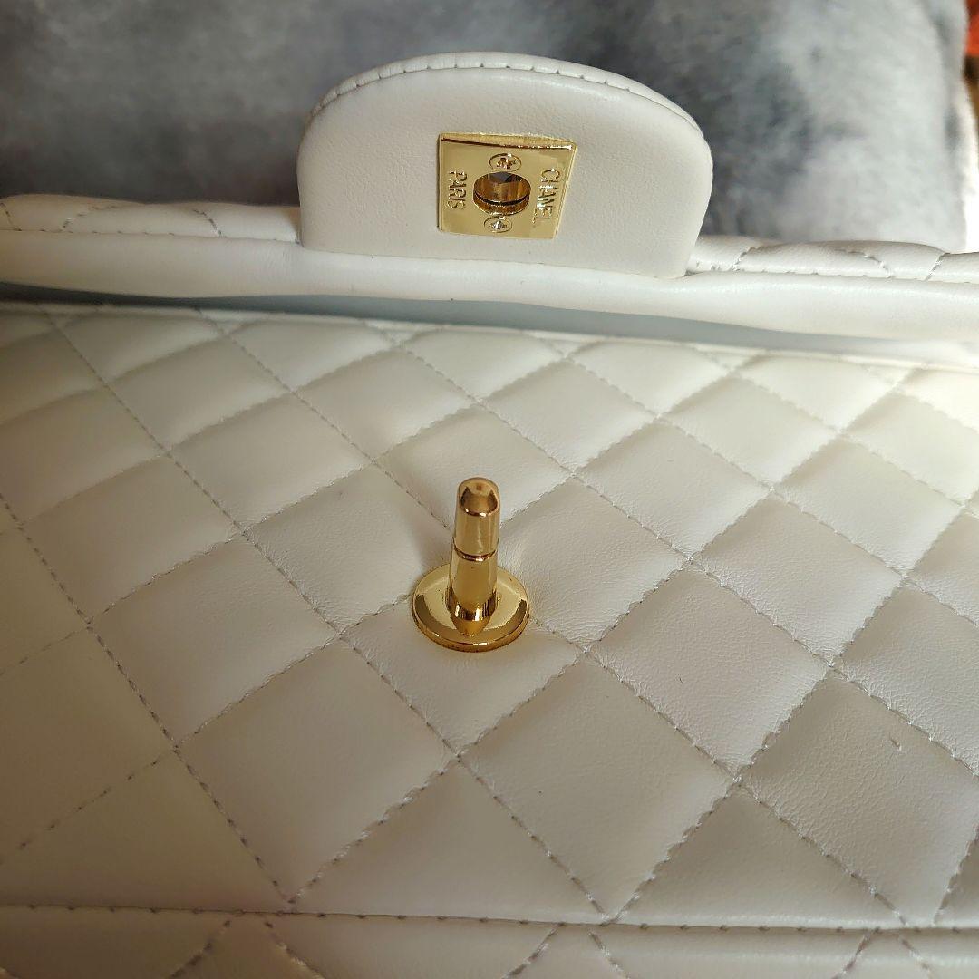 【美品】CHANEL ノベルティホワイトキルティングバッグ