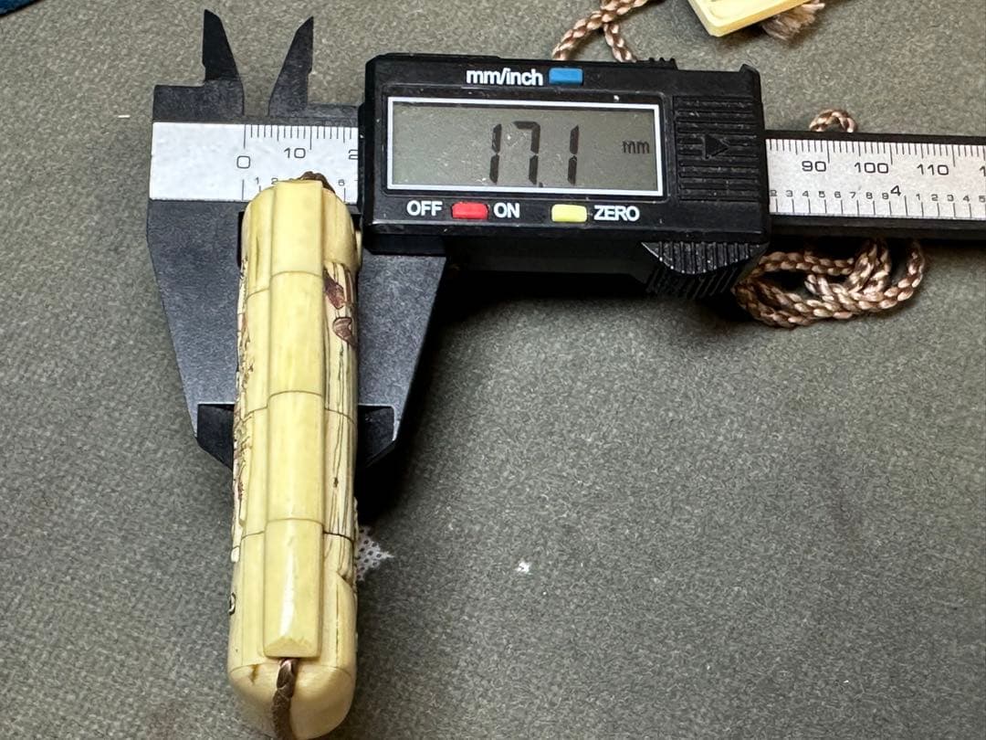 極上　印籠　根付　天然素材　置物　古美術品　 細密細工　骨董　アンティーク