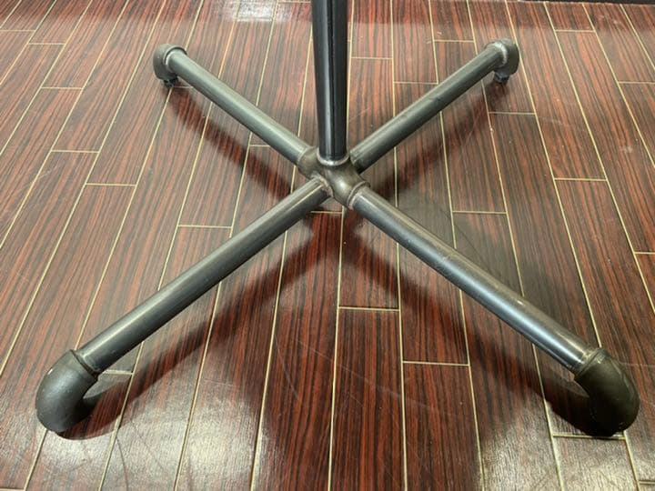 これは珍しい♪異形カフェテーブル インダストリアル ロデオクラウンズ