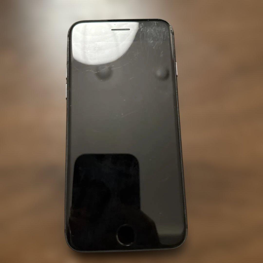 Apple iPhone 8 ブラック 本体