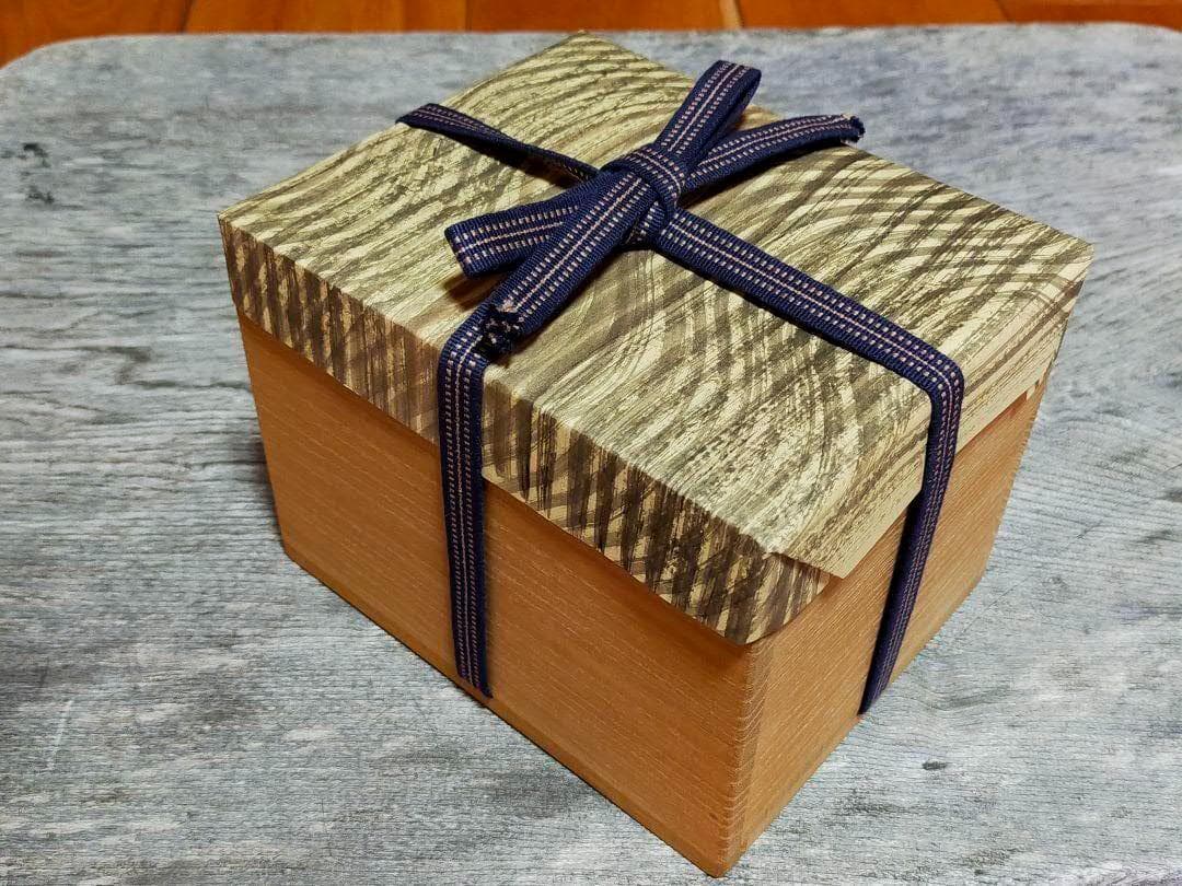 ♥美濃焼　志野　茶碗　桐箱　仕覆　付き　骨董品