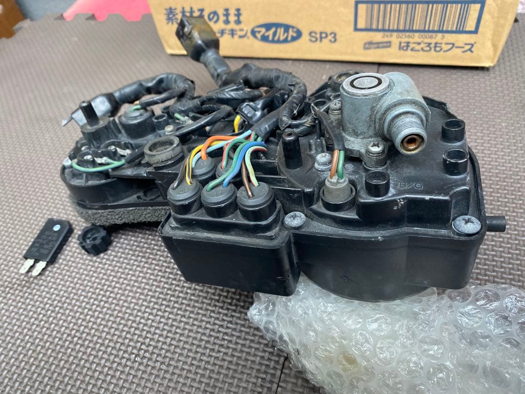 NSR250R SE MC21 純正メーター トリップノブ折れ