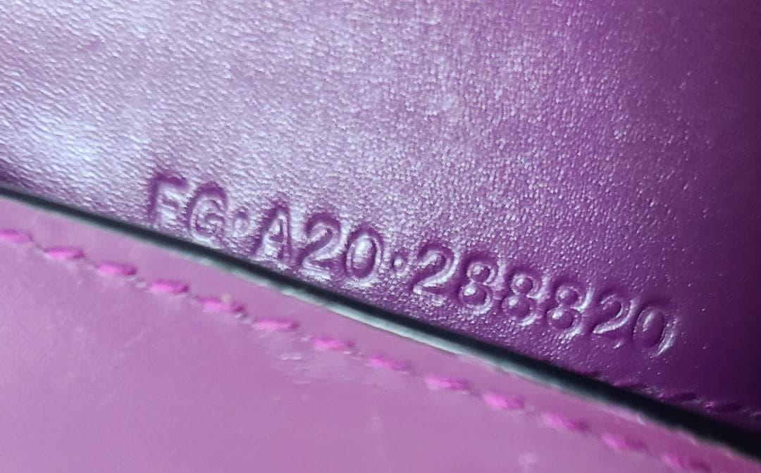 BLVGARI ブルガリ セルペンティ フォーエバー カードケース