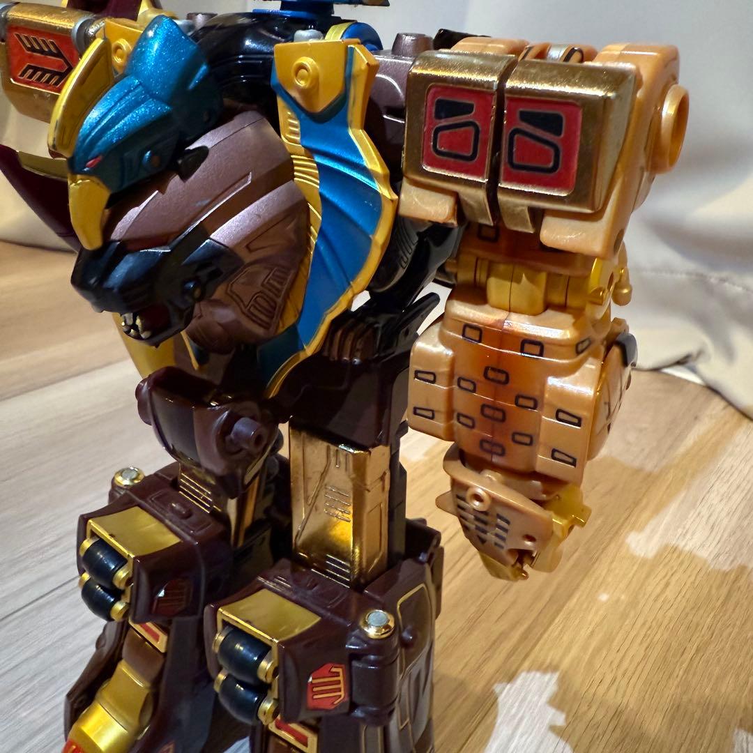 DX 超合金　百獣戦隊ガオレンジャー　ガオゴッド