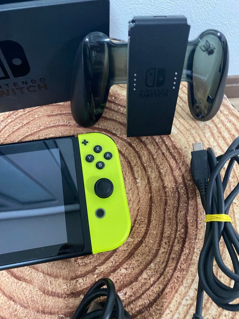 Nintendo Switch ニンテンドースイッチ本体　GRN/YEL 箱無し