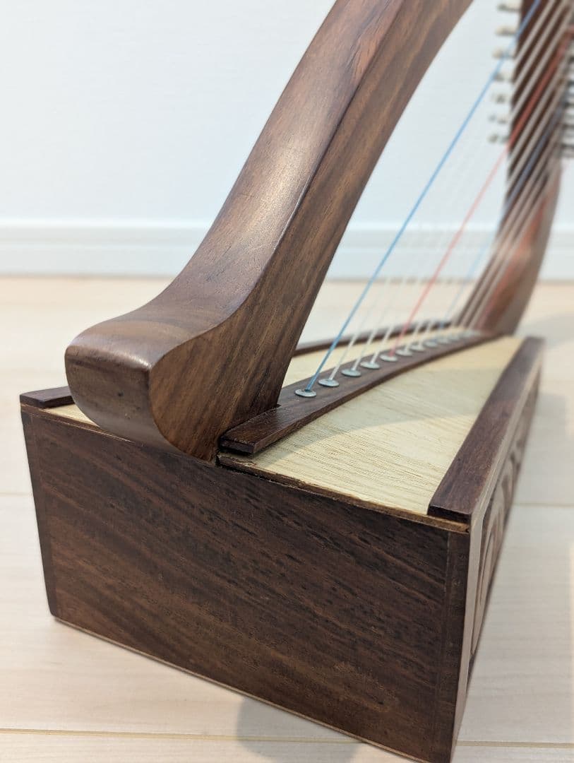 【値下げ！】ベイビーハープ　12弦 彫刻入り