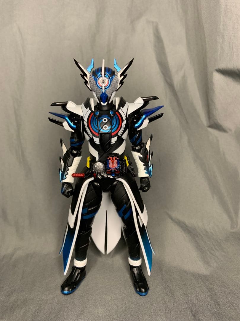 S.H.Figuarts 仮面ライダークローズエボル