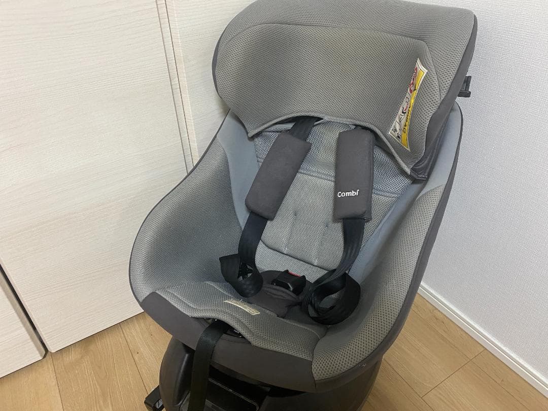 （インナークッション未使用）コンビ クルムーヴ スマート ISOFIXシリーズ