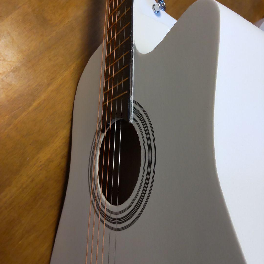 (新品！)ホワイトカッタウェイアコースティックギター