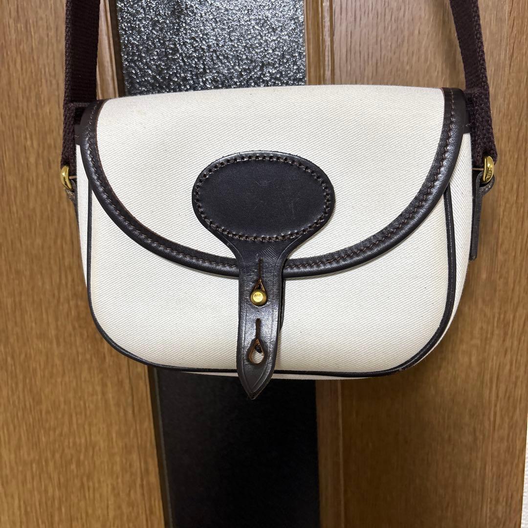 BRADY ブレディ COLNE MINI ショルダーバッグ　ホワイト