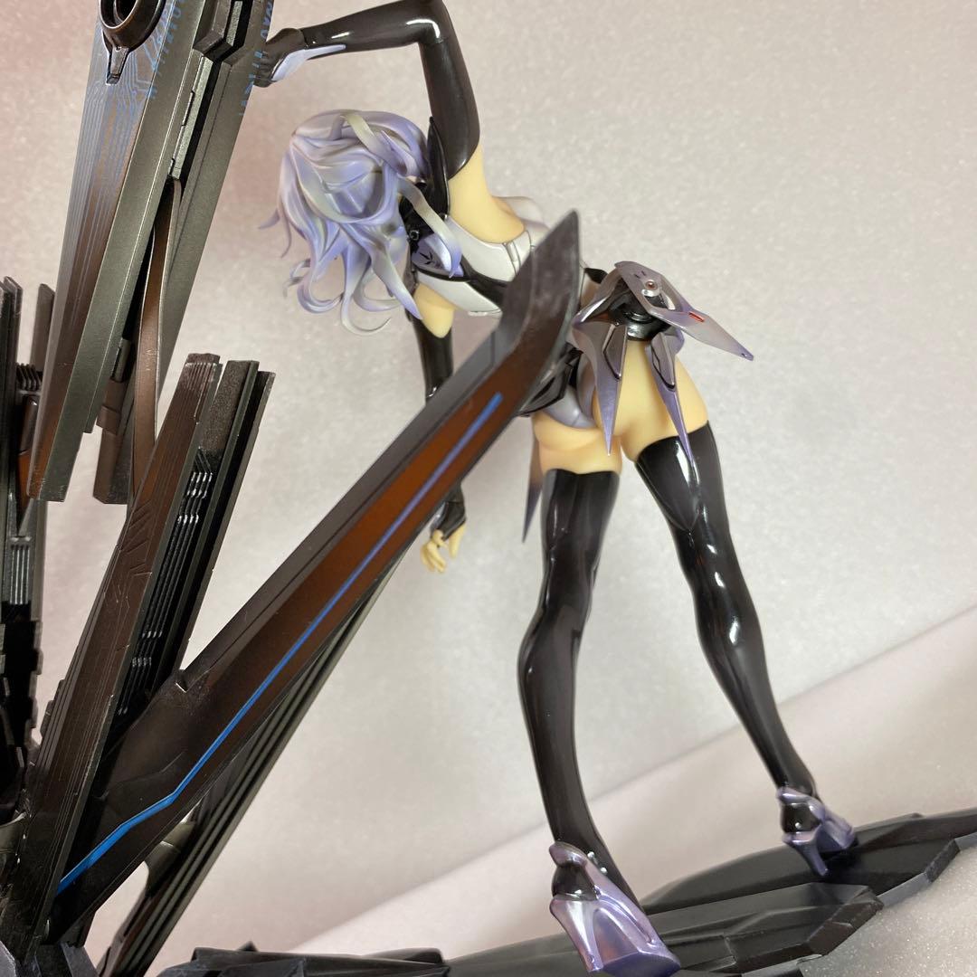 BEATLESS set　レイシア フィギュア（初回限定版）設定資料付き