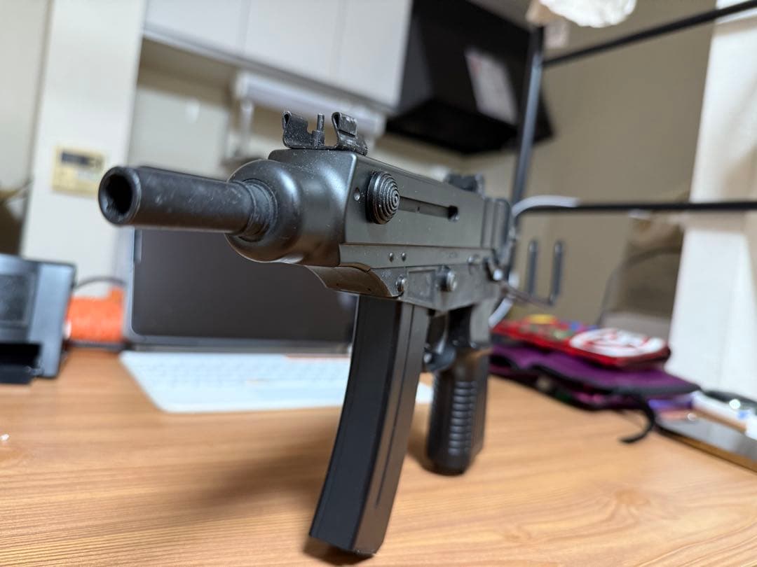 TOKYO MARUI スコーピオン【ヨル】