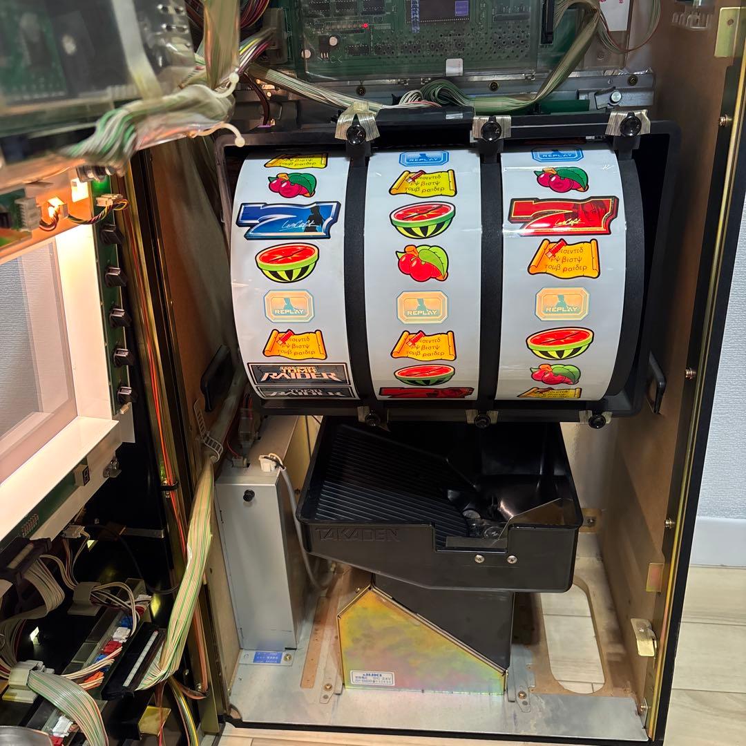 スロット実機 4号機 トゥームレイダー レアパネル ララ