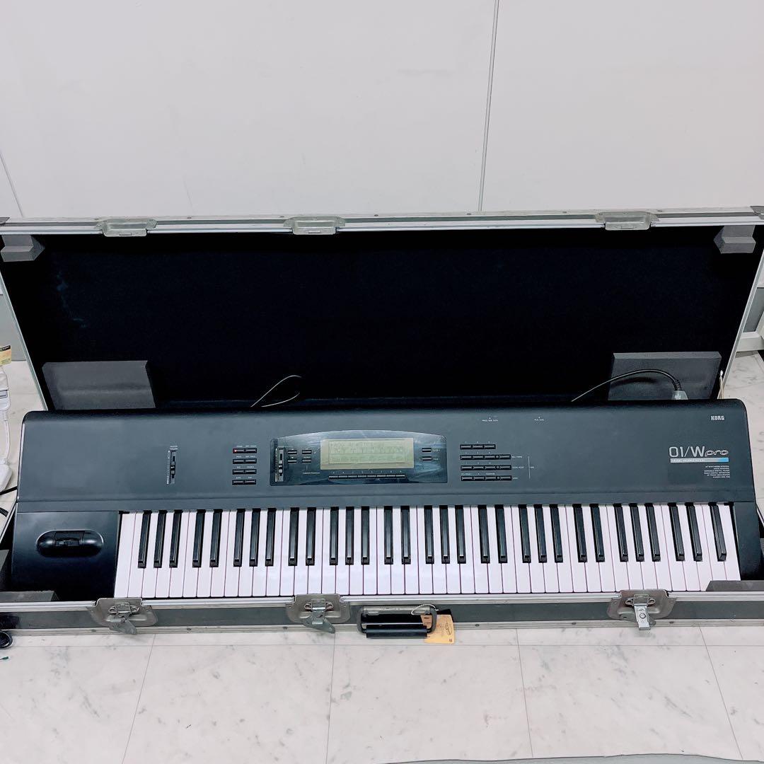KORG コルグ シンセサイザー 01/W pro ハードケース付き N1438