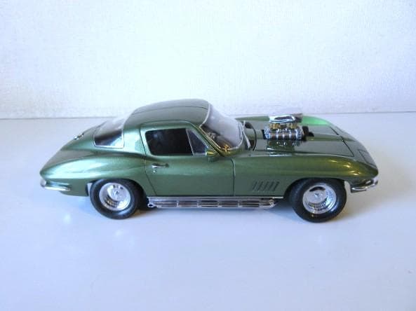 特価 exoto (1/18) コルベット C2 Street Rod