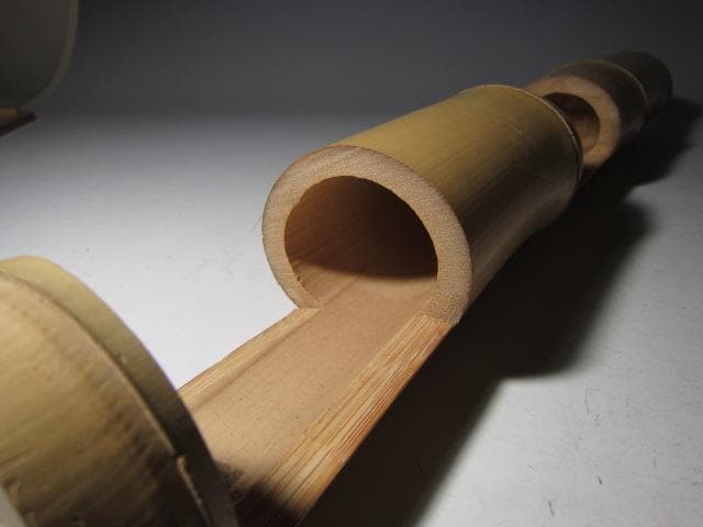 無限斎（裏千家 十四代 淡々斎）竹 二重切花入「古山」素朴な