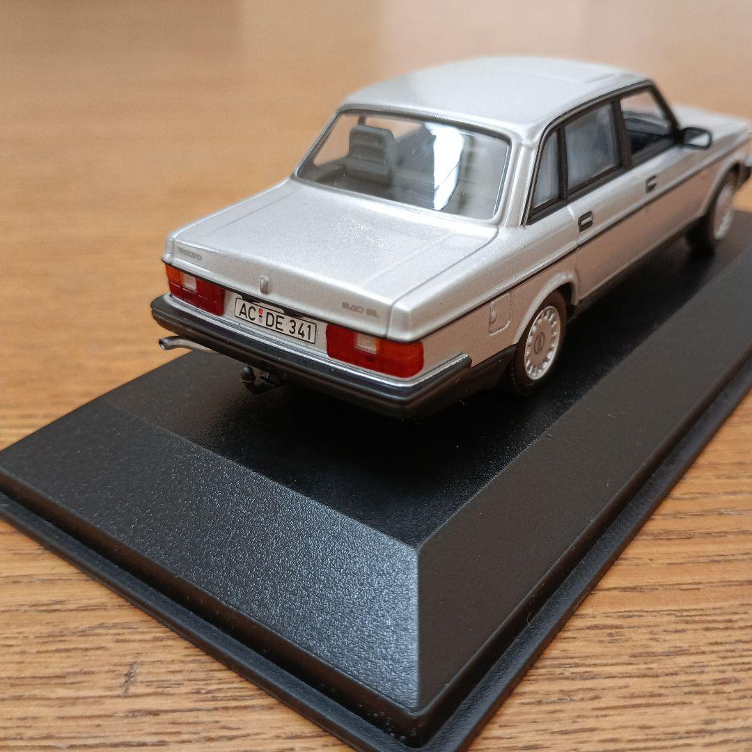 ミニチャンプス製 ボルボ Volvo 240GL 1986 限定