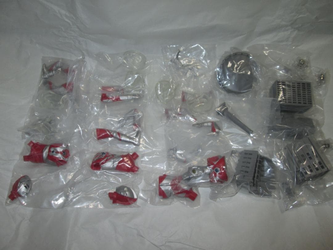 新品未開封　アルティメットルミナス ネクサス ウルトラ6兄弟 ティガ セット