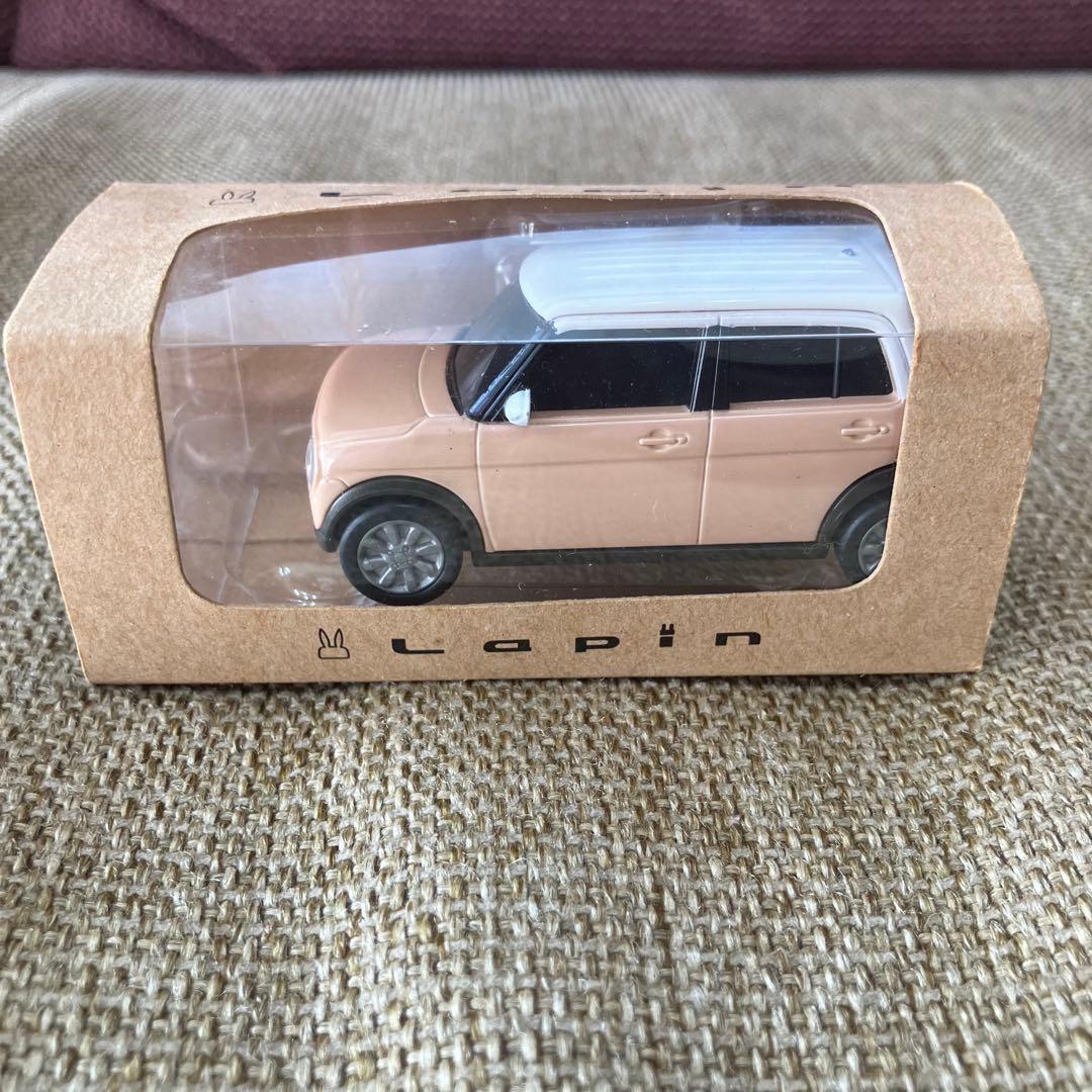 箱付き スズキ　Lapan　ピンクと白のSUVスタイル ミニカー[非売品]