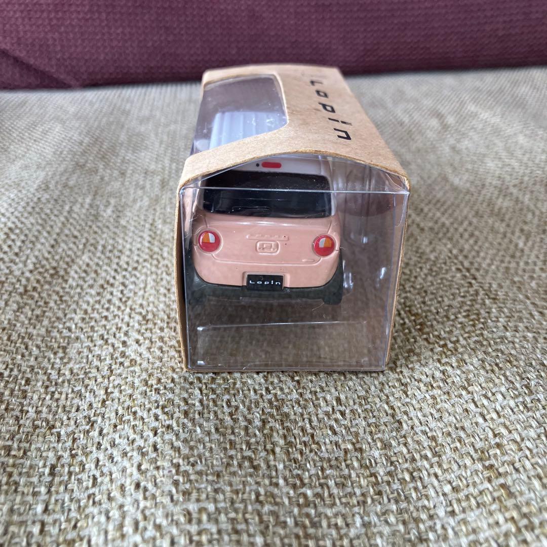 箱付き スズキ　Lapan　ピンクと白のSUVスタイル ミニカー[非売品]