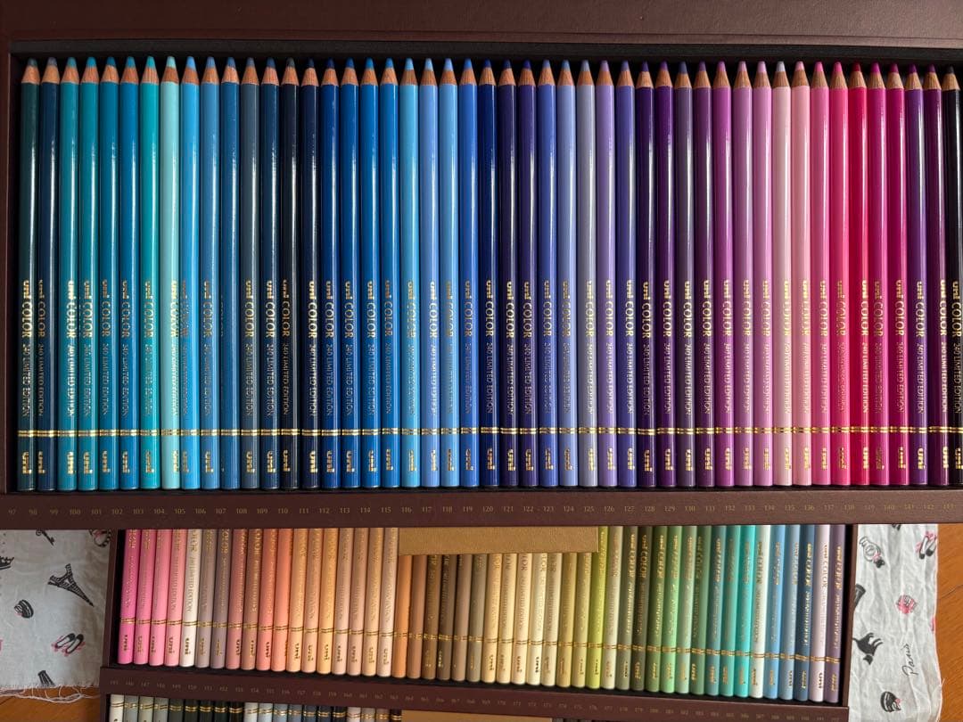 三菱鉛筆ユニー240色セット リミテッドエディション限定50周 三菱
