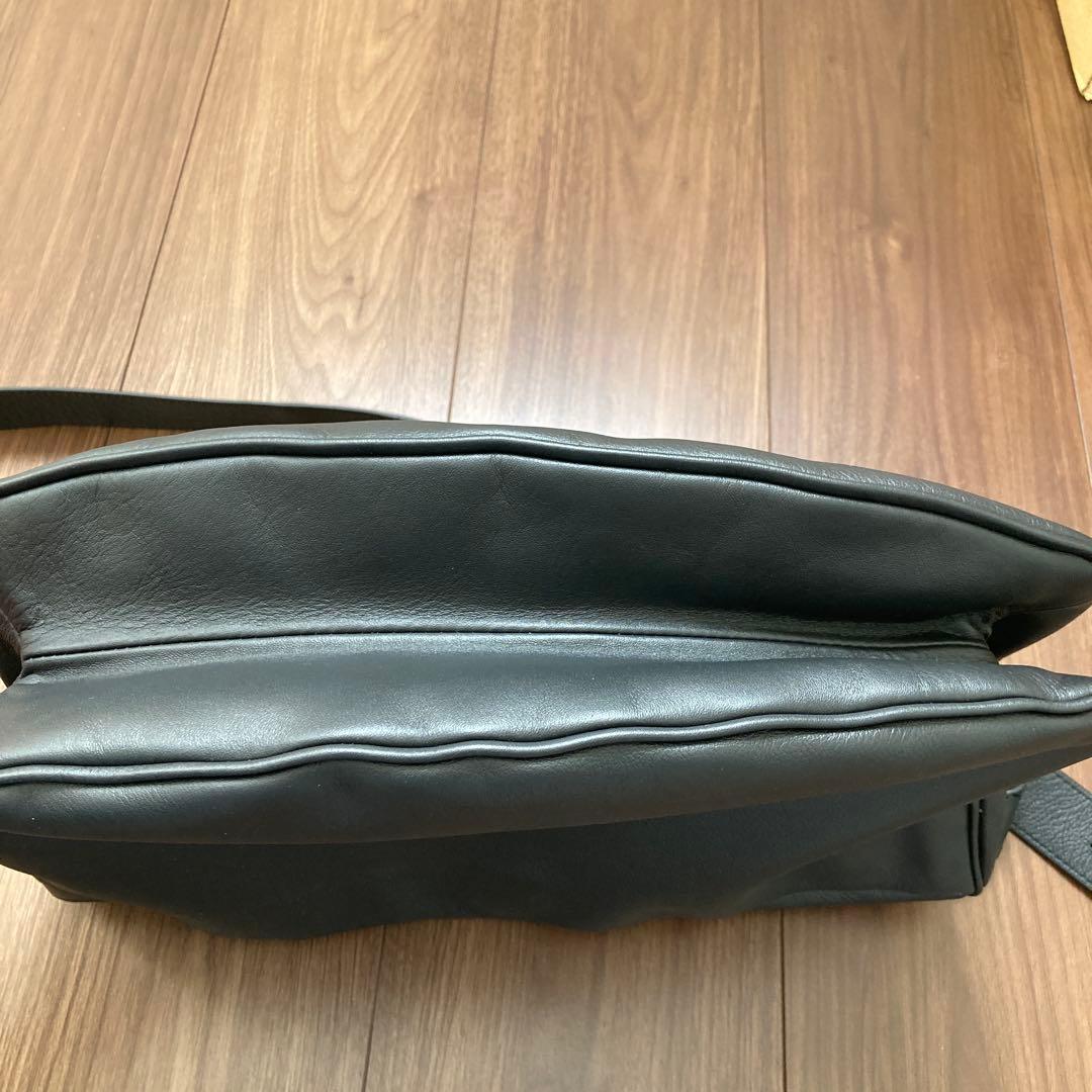 美品 イアパピヨネ スワローマチショルダーバッグ