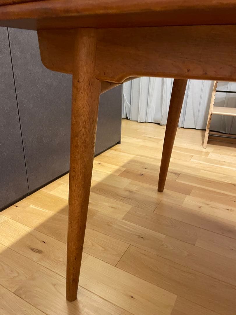 （セール中）ウェグナー AT312 ヴィンテージ ダイニングテーブル