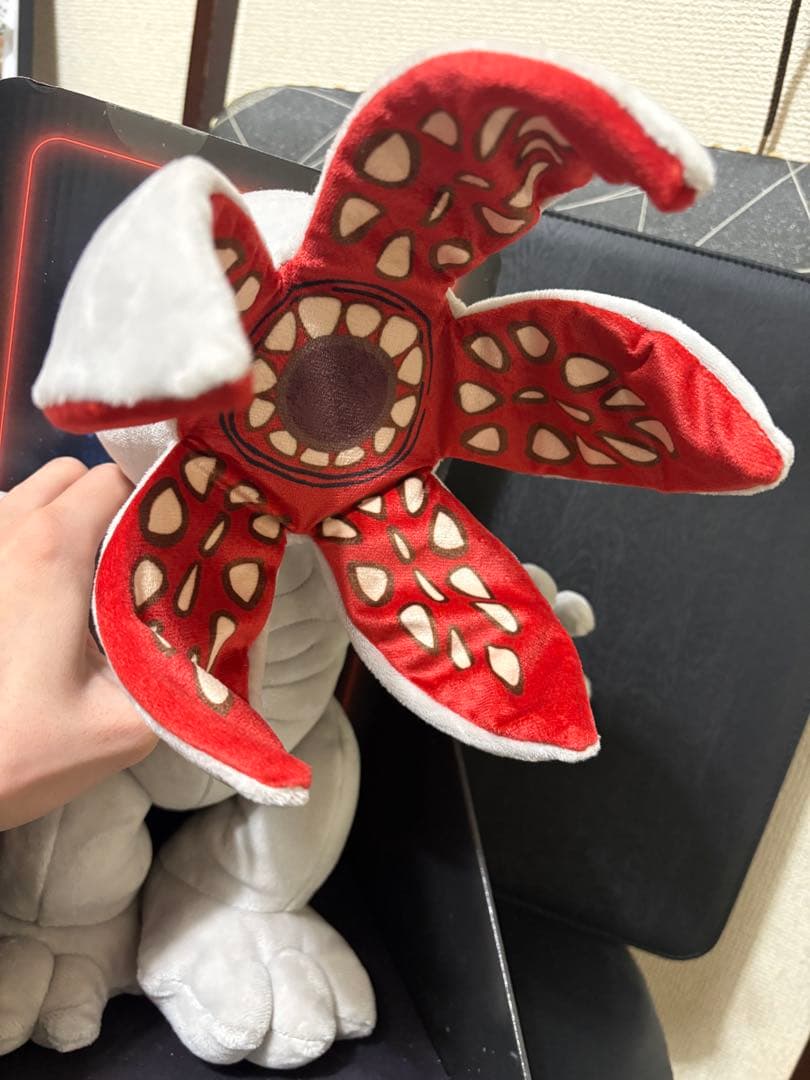 ストレンジャー・シングス デモゴルゴン ぬいぐるみ