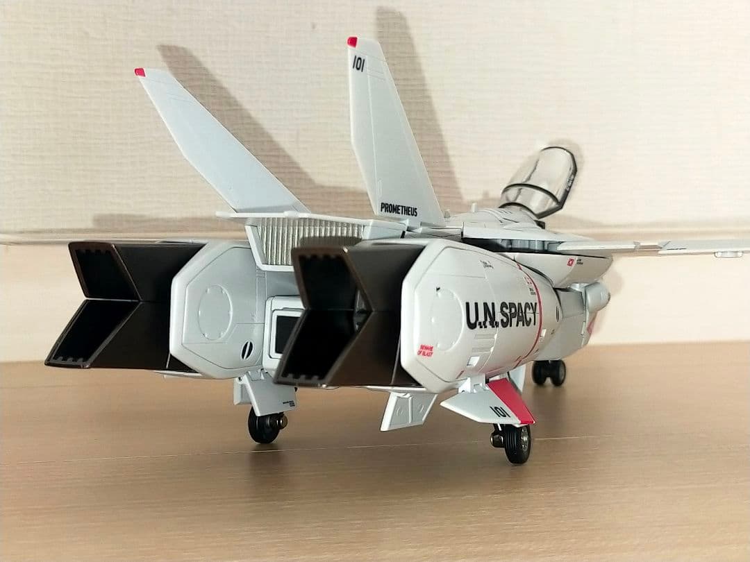 DX超合金 アーマードバルキリー&スーパーパーツ