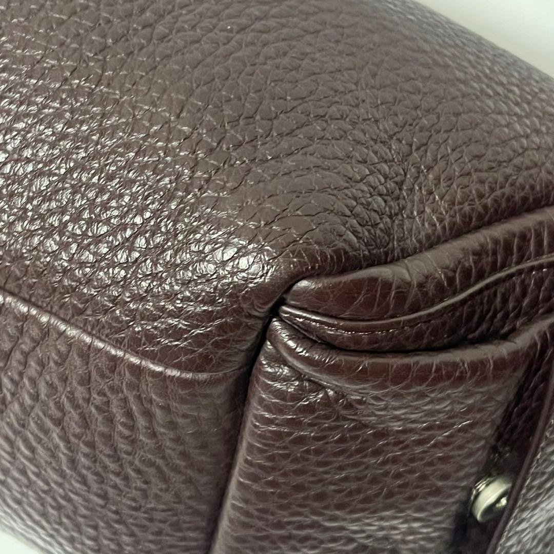 ✨未使用保管品✨　EMPORIO ARMANI ショルダーバッグ　レザー