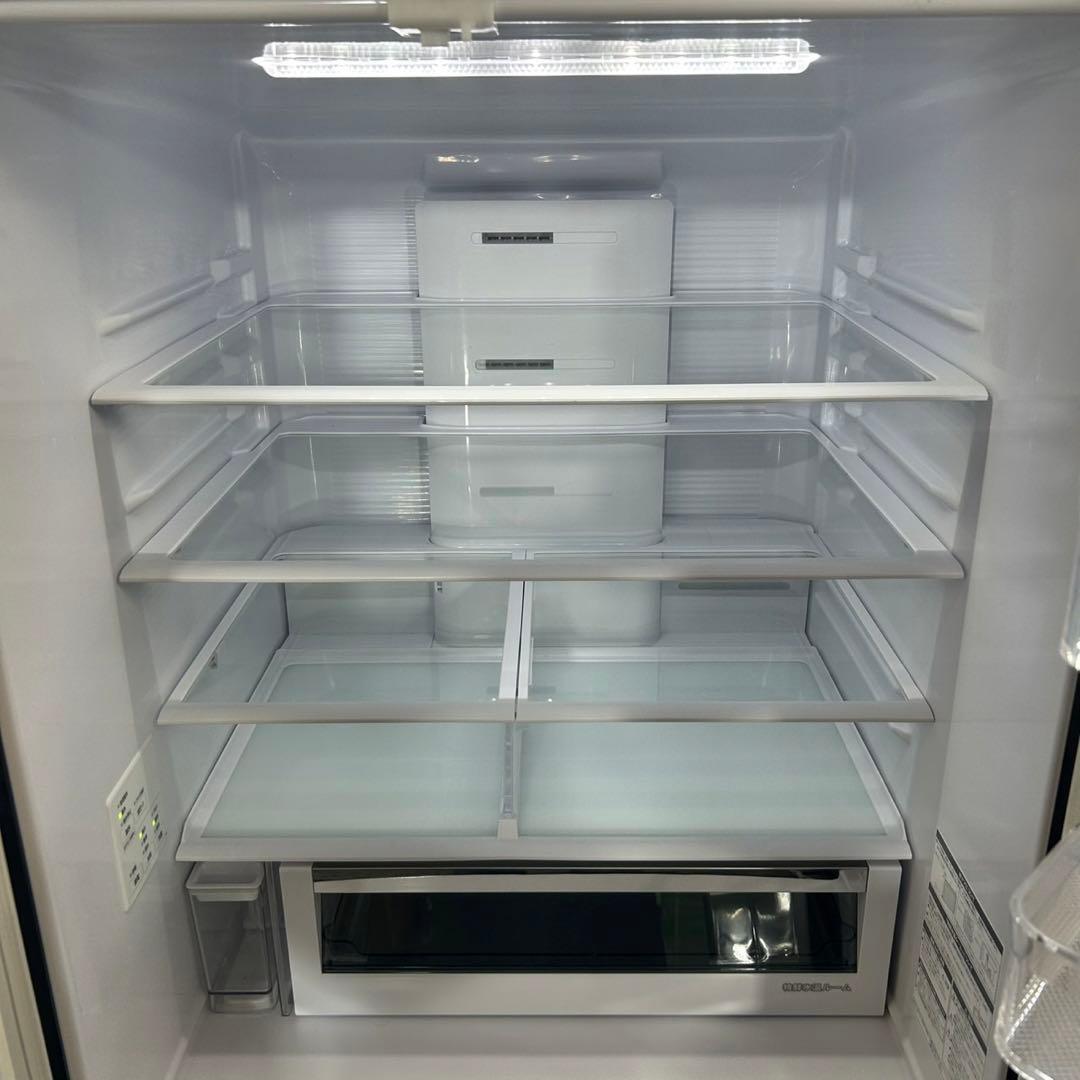 HITACHI 600L 大型冷蔵庫 6ドア ミラーパネル 2021 d4482