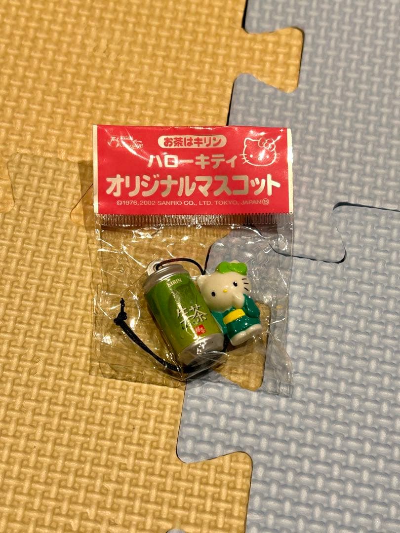 レア　ご当地キティ　サンリオ　根付け　ストラップ　100点