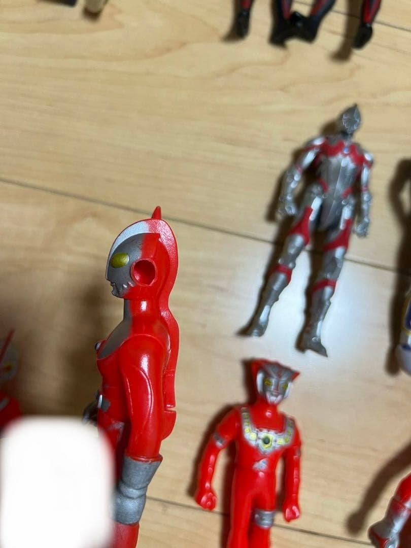 ウルトラマンソフビ、ガメラ、キングギドラ、バルタン星人カネゴン（レトロ）1989