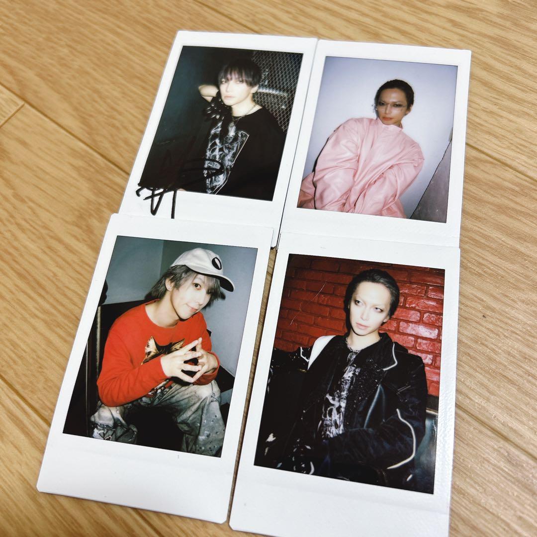 武瑠 SuG sleepy head サイン入りチェキ チェキ - メルカリ