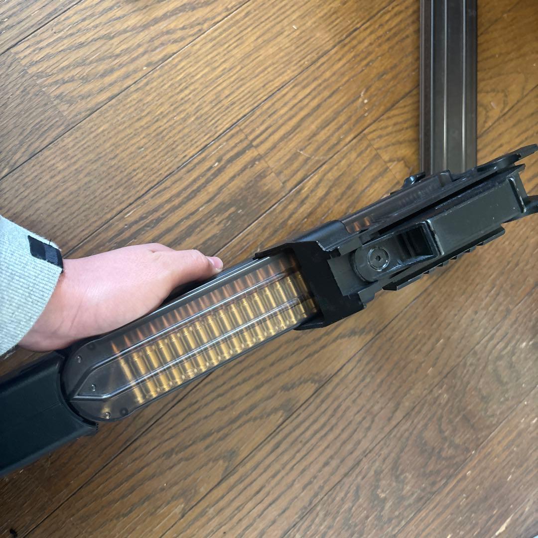 東京マルイ P90 電動ガン ブラック 動作確認済み マガジン付き