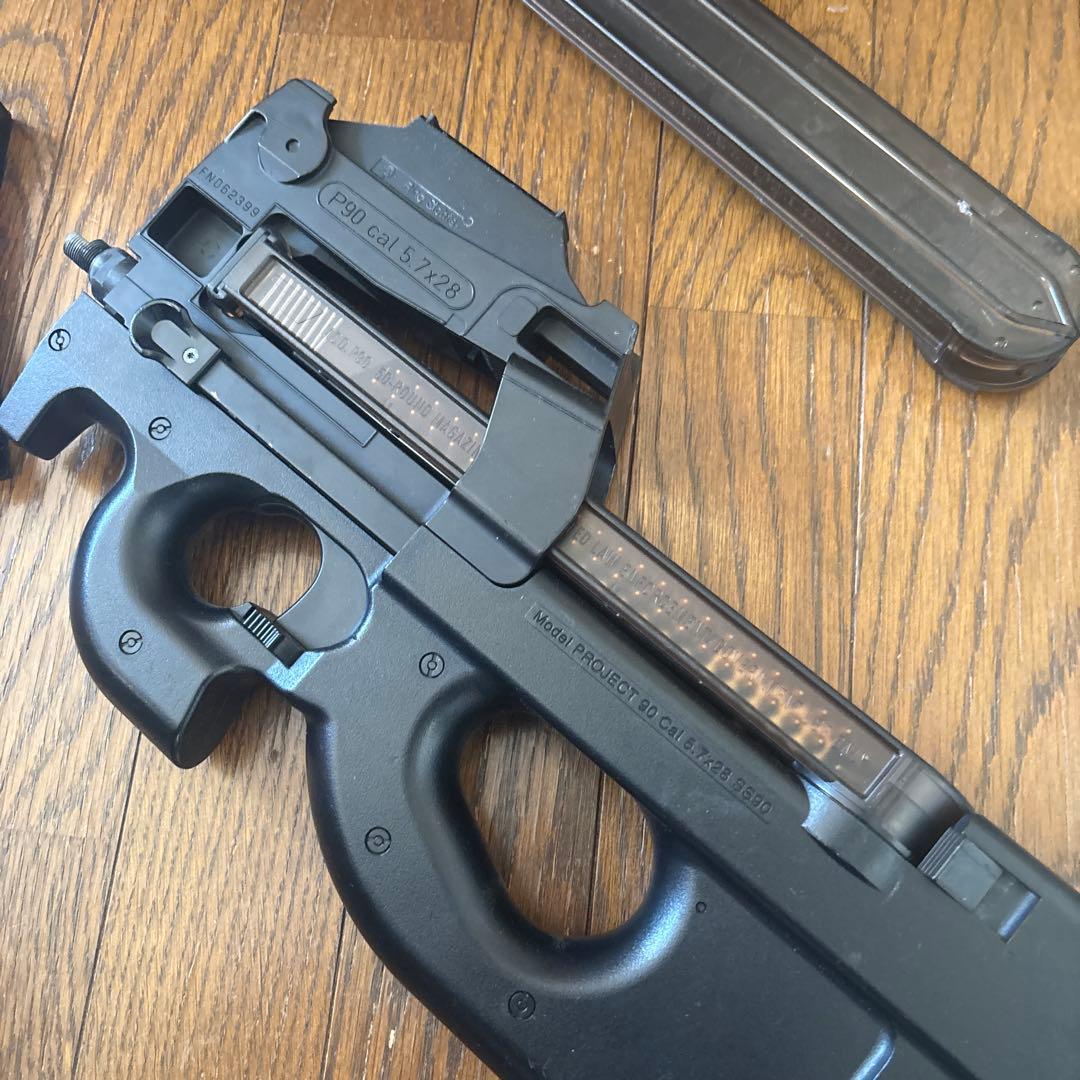 東京マルイ P90 電動ガン ブラック 動作確認済み マガジン付き