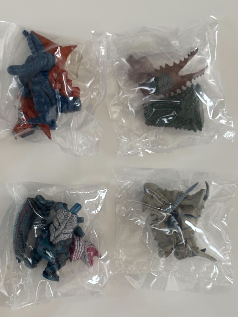 キャラエッグ　ウルトラマンシリーズ　　怪獣　21体セット　新品未開封