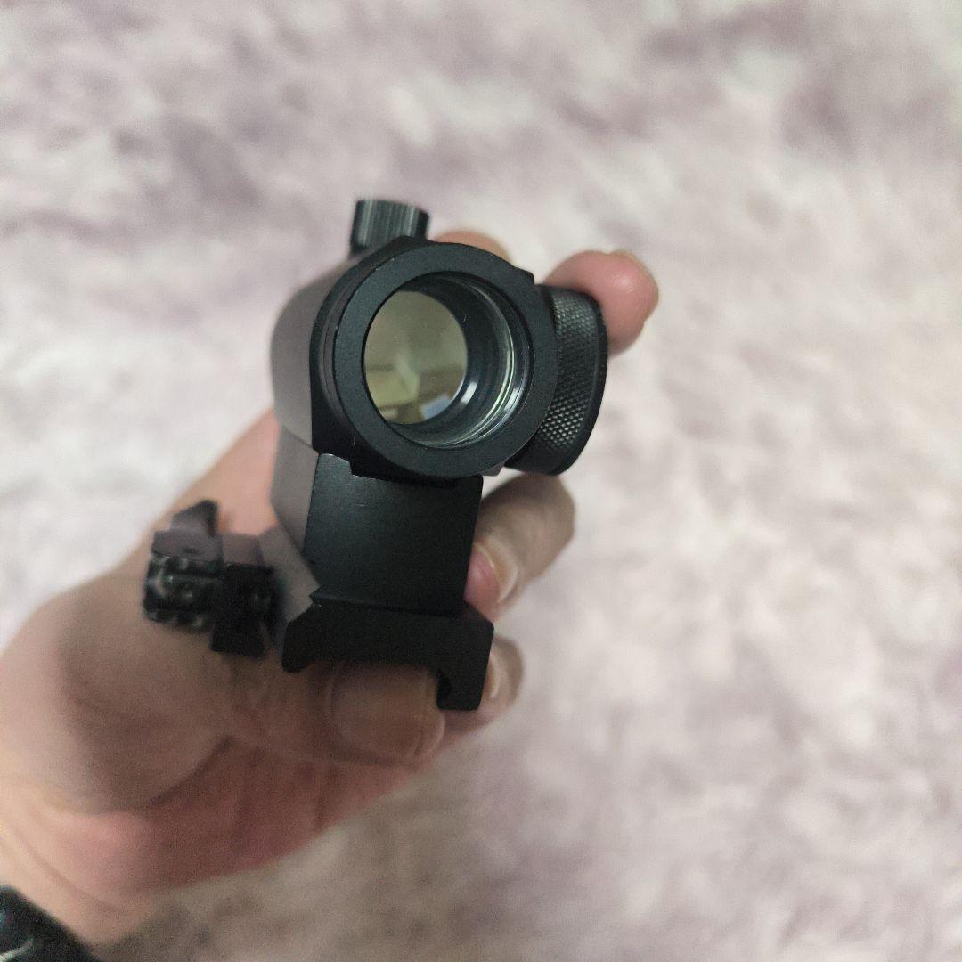 むゆ東京マルイ スタンダード電動ガンP-90 トリプルレイル ドットサイト