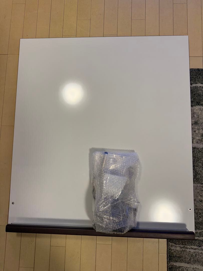 ハッピーキャンパス900穴をあけない壁立て型お絵かきボード ホワイト