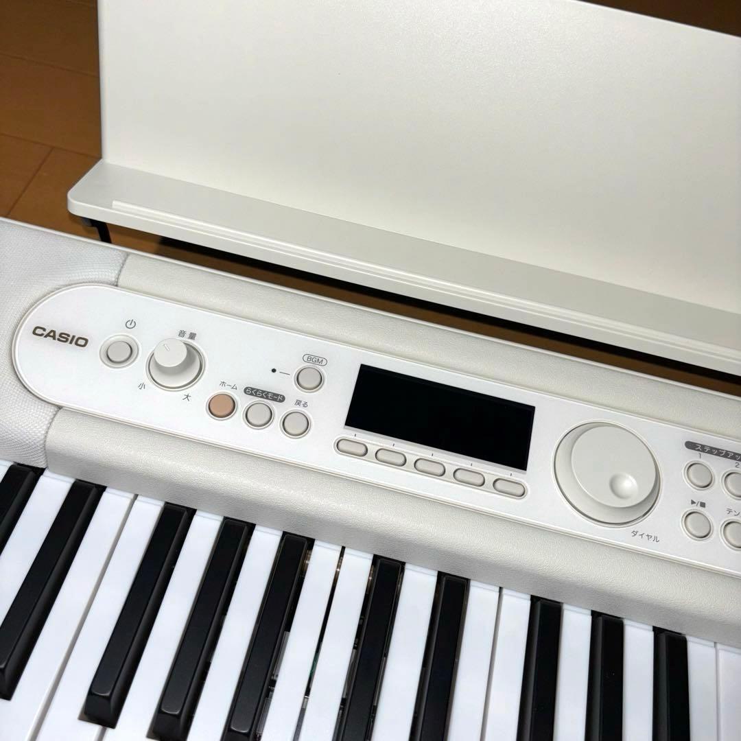 CASIO電子キーボード 光ナビゲーション LK-526 2022年製 - メルカリ