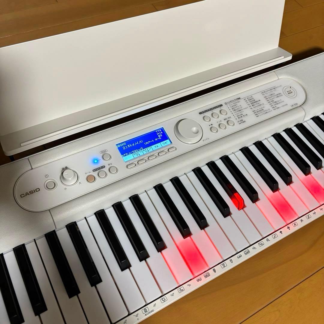 CASIO電子キーボード 光ナビゲーション LK-526 2022年製 - メルカリ