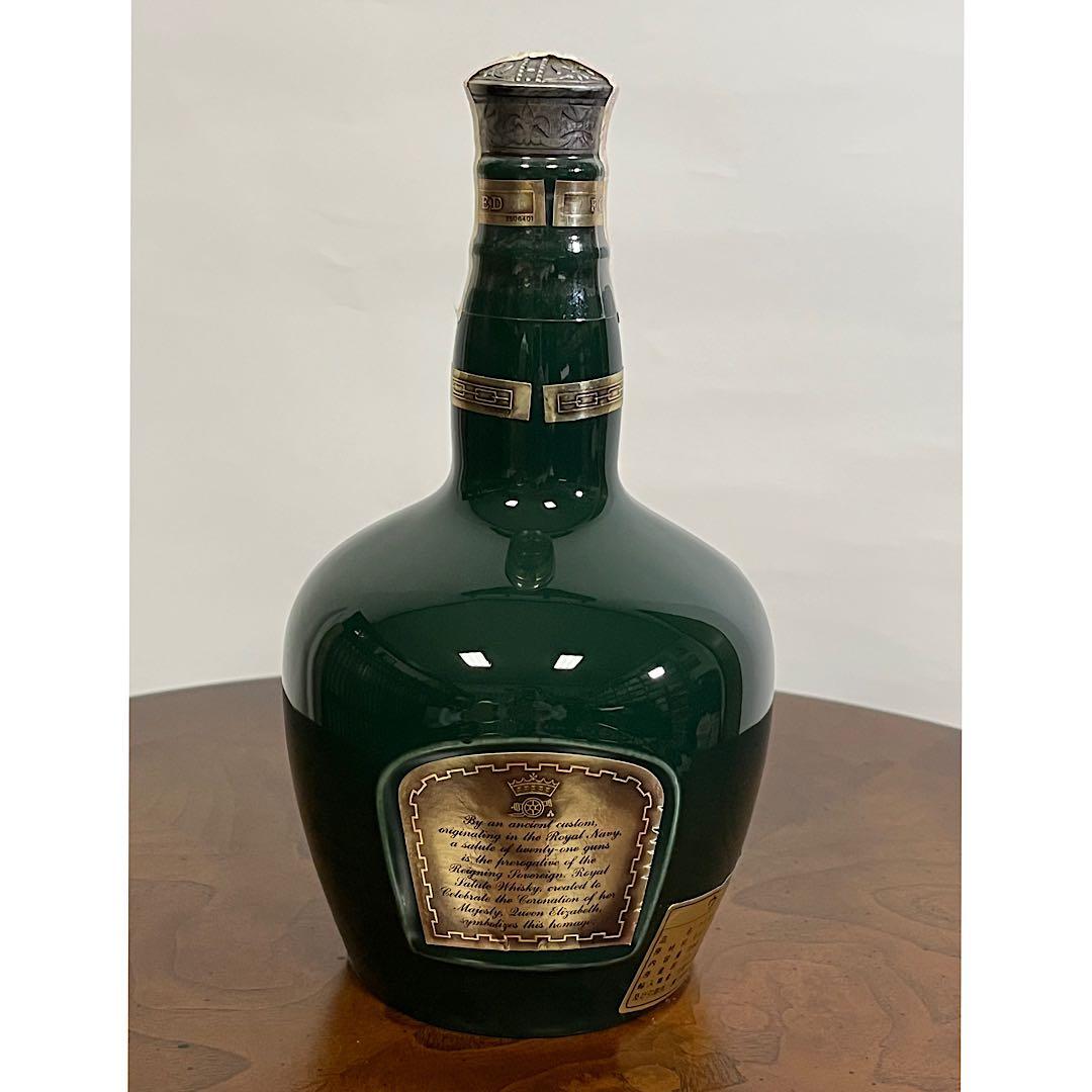未開栓】ロイヤルサルート21年 シーバス 陶器ボトル 巾着•箱付 古酒